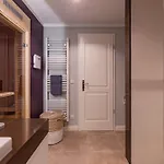 بيت للعطل West Hus *